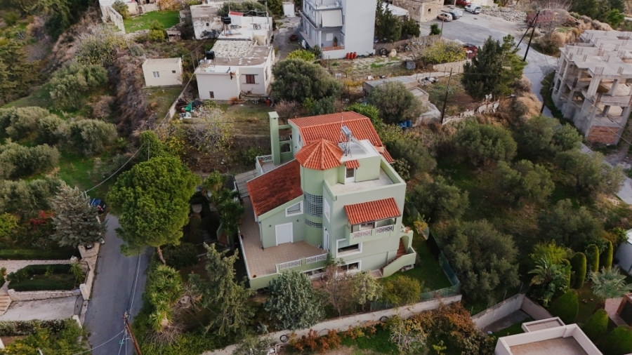 (For Sale) Residential Villa || Irakleio/Irakleio - 400 Sq.m, 4 Bedrooms, 900.000€ 