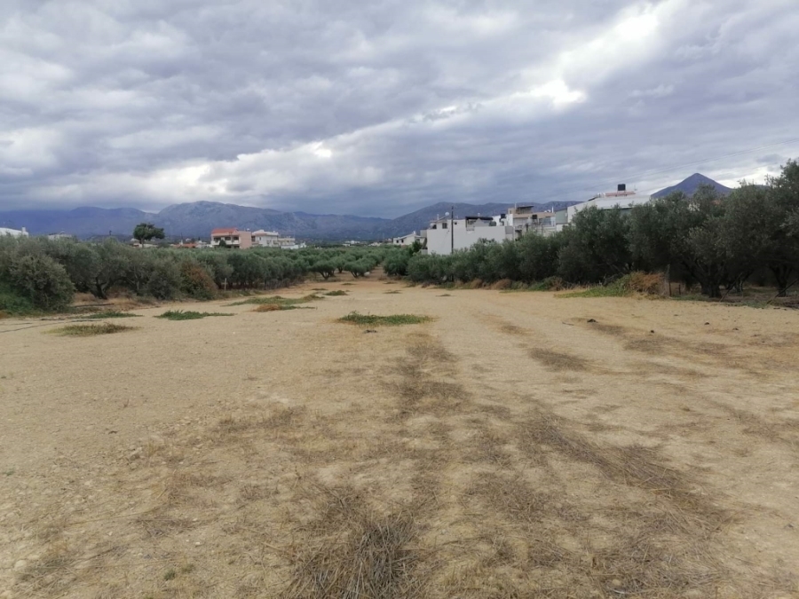 (Προς Πώληση) Αξιοποιήσιμη Γη Οικόπεδο || Ν. Ηρακλείου/Γάζιο - 2.300 τ.μ, 250.000€ 